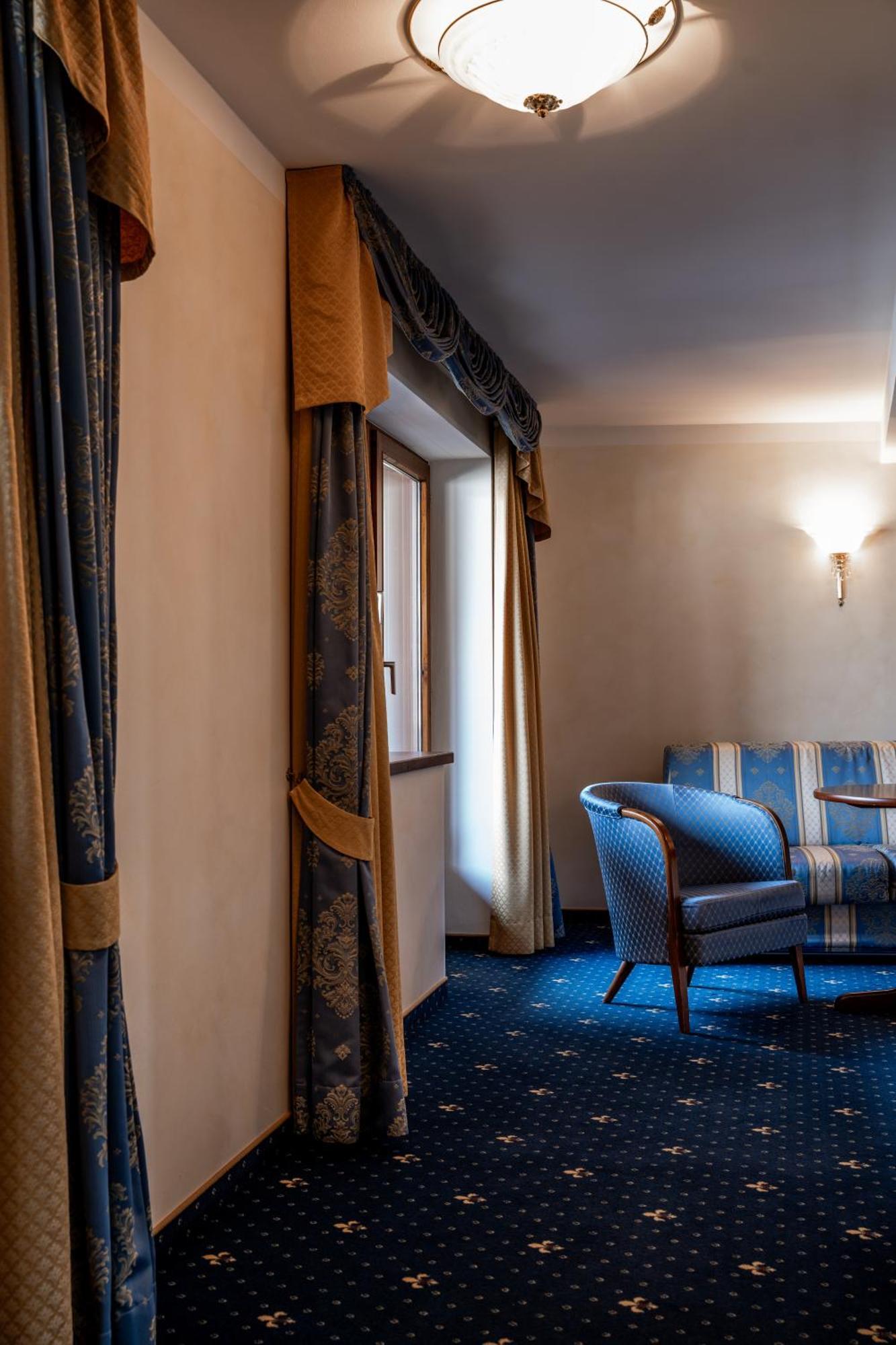 Hotel Maria Theresia Mayrhofen Eksteriør bilde